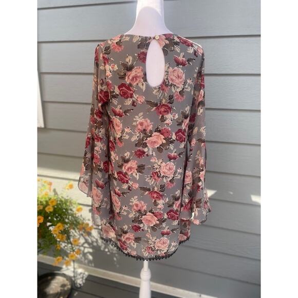 Dee Elle Size Small‎ Tunic Boho Dress Gray and Pink Floral with Bell Sleeves - Picture 3 of 6